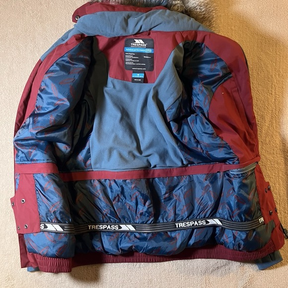 Trespass Technical Performance Fur Hooded WaterProof Windproof Women Jacket S(6) - Picture 6 of 7